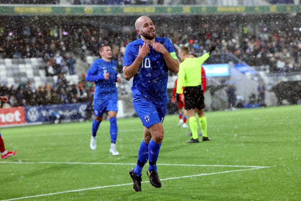 Tammelan lumisateeseen se päättyi – Teemu Pukki jätti Huuhkajille näköisensä jäähyväiset