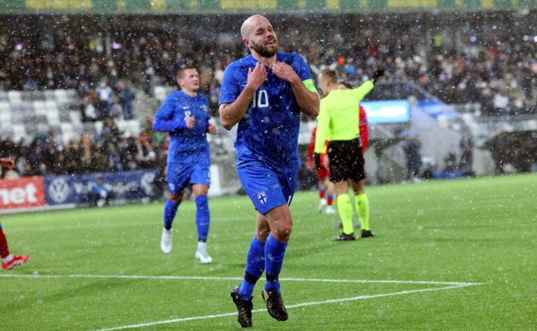 Tammelan lumisateeseen se päättyi – Teemu Pukki jätti Huuhkajille näköisensä jäähyväiset