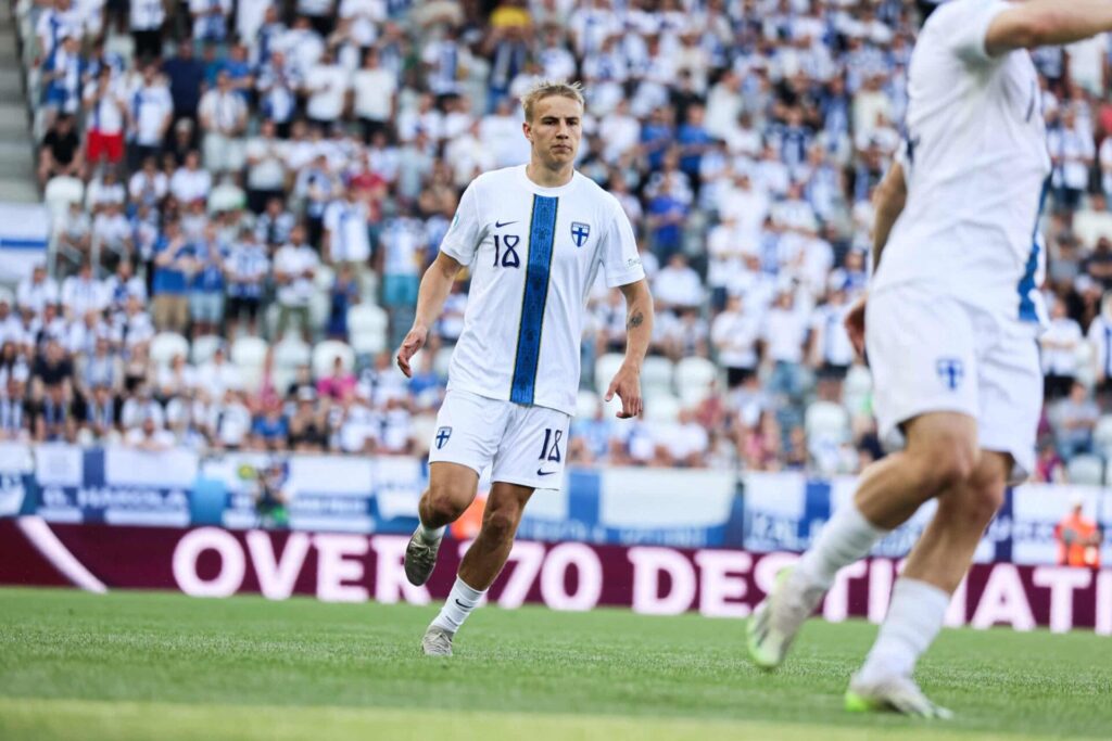 Haastattelu: Topi Keskistä ei haittaa maaotteluiden panoksettomuus – ”Tykkään näistä peleistä todella paljon!”