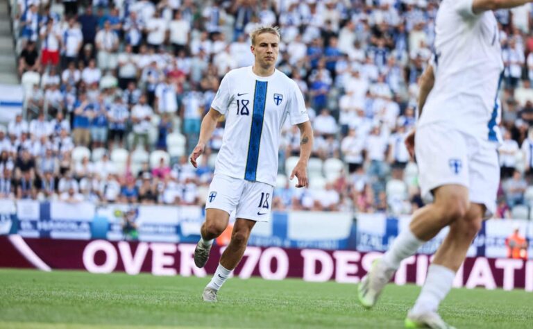 Haastattelu: Topi Keskistä ei haittaa maaotteluiden panoksettomuus – ”Tykkään näistä peleistä todella paljon!”