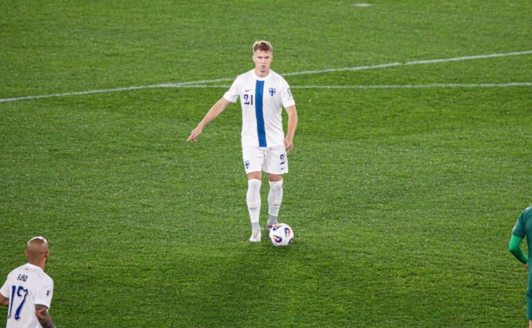 Haastattelu: Suoraa puhetta Huuhkajien läpimurtopelaajalta– ”Ei jää hyvät fiilikset, kun häviää Maltalle kotona”