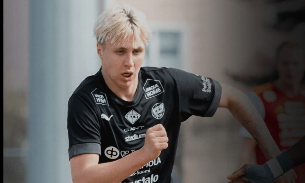 Haastattelu: Sensaatiohyökkääjä Onni Heléniä on kehuttu poikkeukselliseksi – ”Nuo sanat merkitsevät todella paljon”