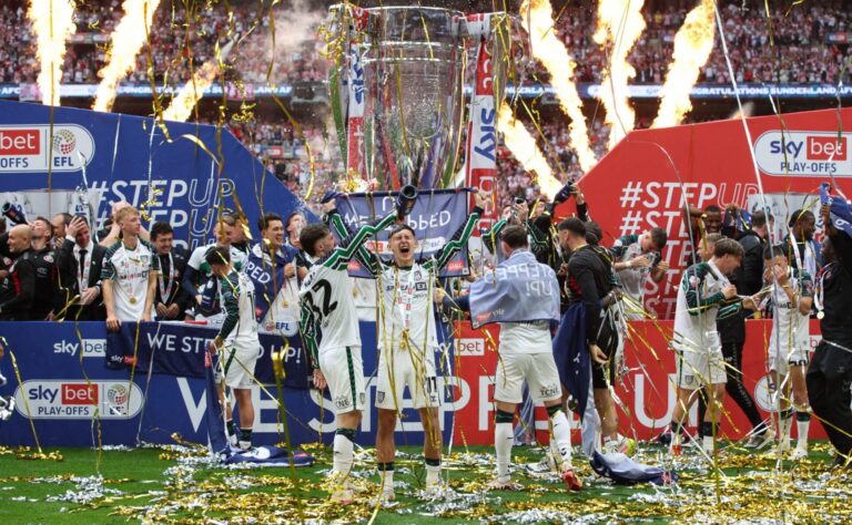 Kymppipaikka selvitti: Kuinka hankalaa nousijoiden säilyminen Valioliigassa todellakin on?