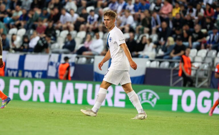 Haastattelu: Nuorennusleikkaus vai normaalia toimintaa Huuhkajissa? – ”Totta kai keski-ikä nuorentuu”