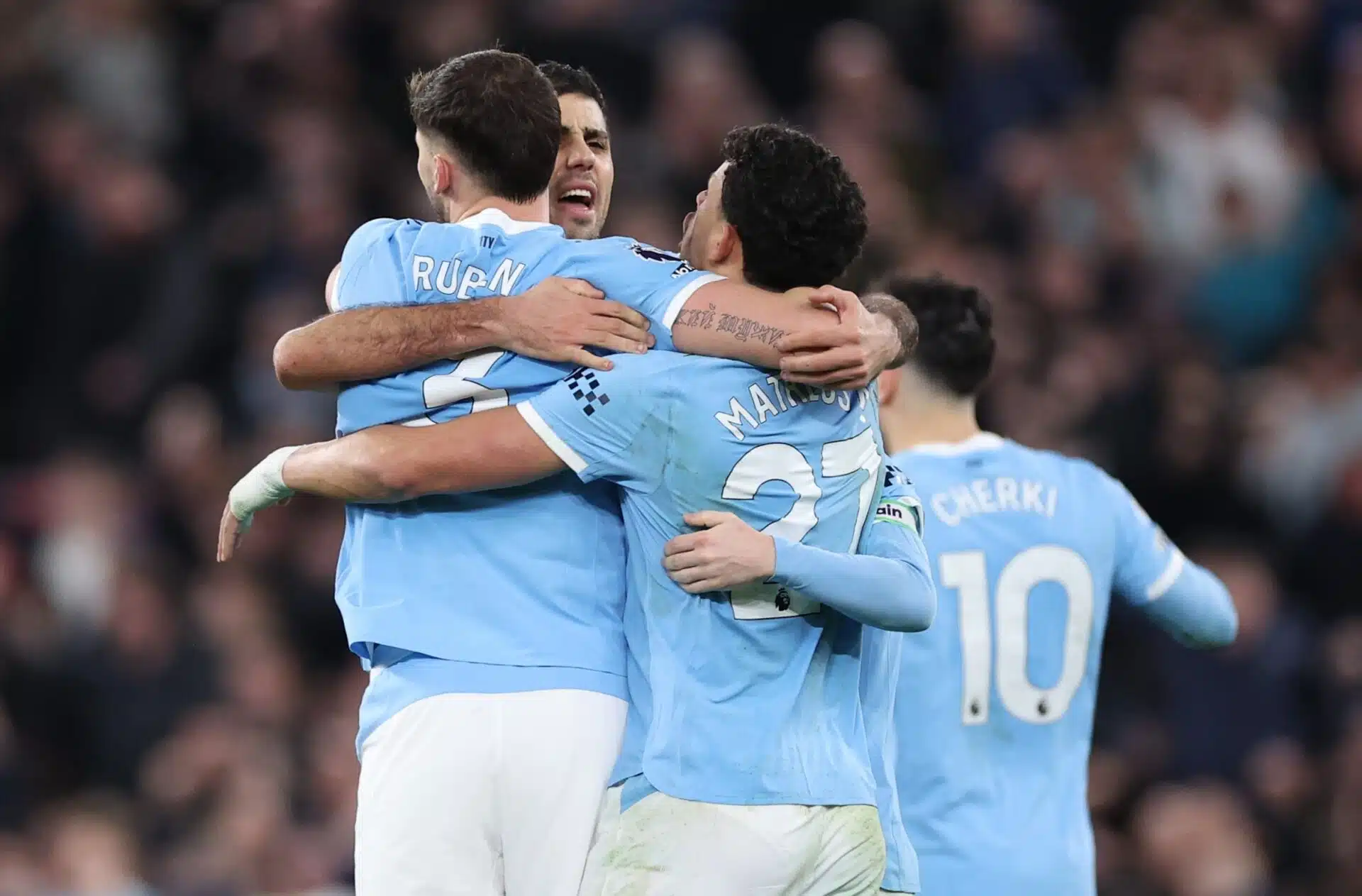 Reaktio: Valioliiga-asiantuntija odottaa jo huhtikuuta – ”Silloin pelataan massiivinen ottelu”