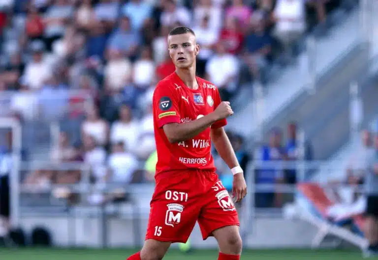 Top kuusi Veikkausliiga – Tulikuuma Vikström, jyräävä Oulu, nousijasuosikki KTP