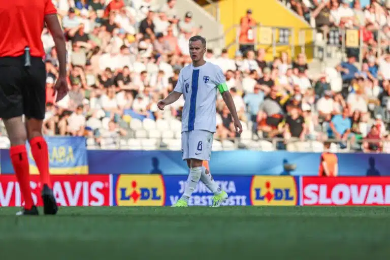 Haastattelu: Huuhkajien keskikenttämies hakee vastuuta – ”Olen taas kunnossa”