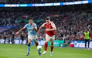 Läpisyöttö: Tässäkö avain Arsenalin voitolle huippuottelussa? – ”Avoimessa pelissä sakkaa”