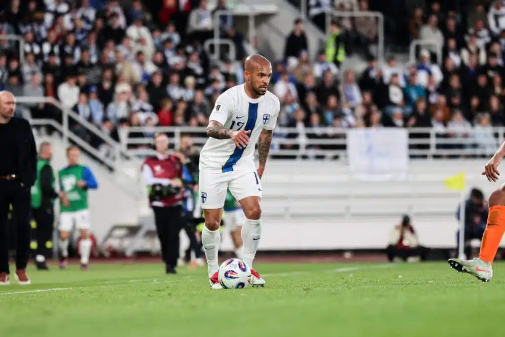 Haastattelu: Nikolai Alho on tottunut kaaokseen Kreikassa – ”Aikamoista, sama rumba jatkuu!”