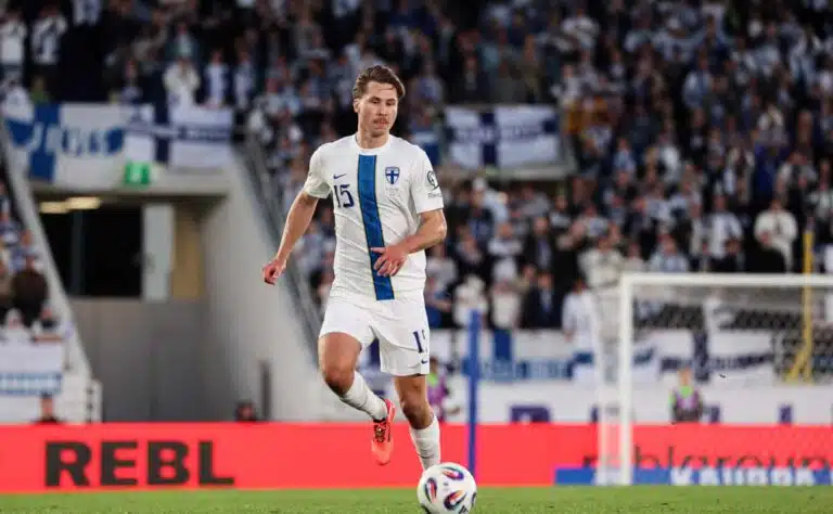 Haastattelu: Huuhkajien Miro Tenholla isot odotukset – ”Once in a lifetime”