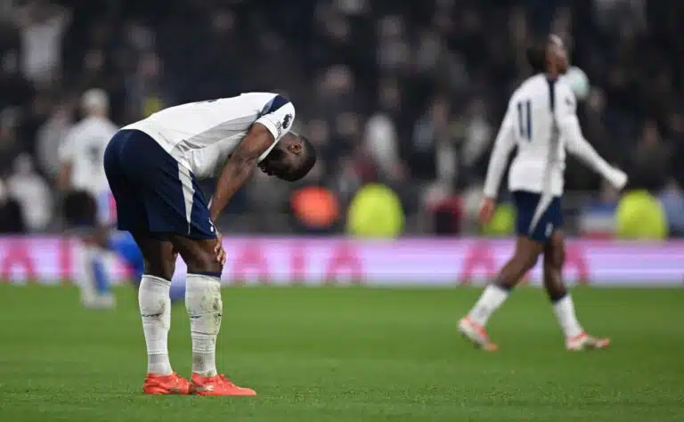 Reaktio: Antti Niemi myöntää, ettei olisi tätä uskonut – ”Tottenham on oikeasti putoamisvaarassa”