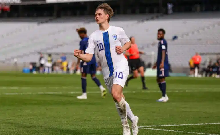 Huuhkajat voitti eksoottisen turnauksen kaukana kotoa – ”Hyvä ja kattava turnaus”