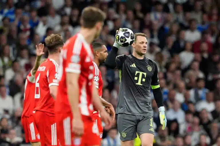 Reaktio: Maalivahtilegenda riemuitsi tiistain annista – ”Vanha herra näytti, nuorempikin loisti”