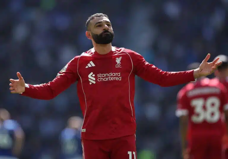 Mohamed Salah lähtee Liverpoolista tahra kilvessään – Andy Robertson täysin tyylipistein