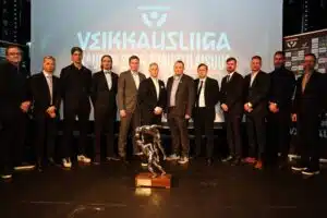 Näkökulma: Tuolileikin kautta mestaruusjahtiin