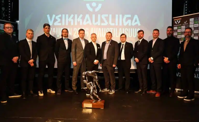 Näkökulma: Tuolileikin kautta mestaruusjahtiin