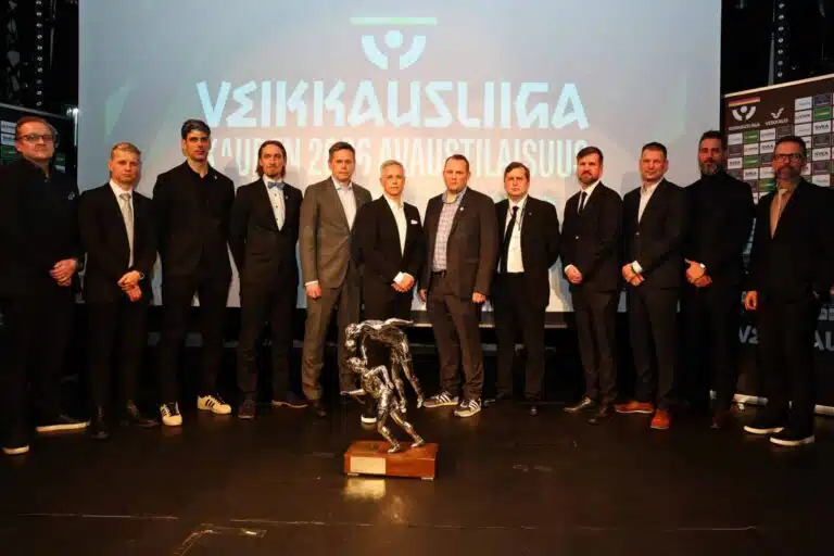 Näkökulma: Tuolileikin kautta mestaruusjahtiin