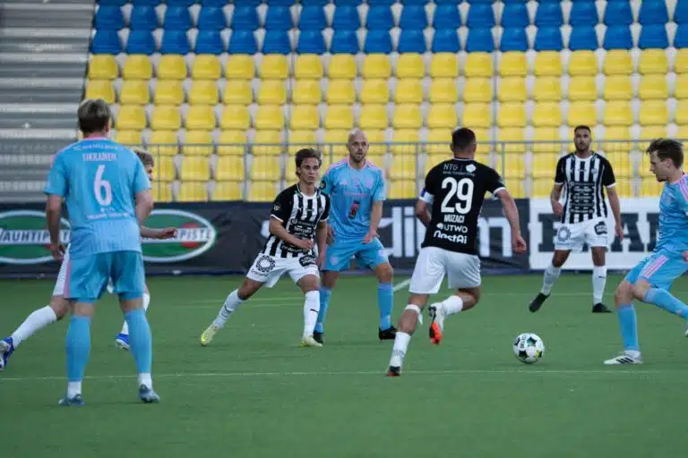 Top kuusi Veikkausliiga – Klassisten tulosten kierros, maalinteko takkuaa ja KTP:n uhkayritys kannatti