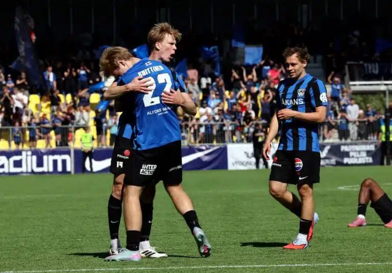 Top kuusi Veikkausliiga – Unohtumaton hetki, Ylätuvalla pimeni ja Karjalainen vs. SJK