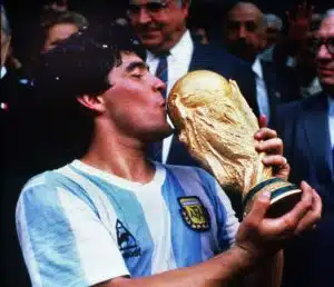Markku Kanerva valitsi kaikkien aikojen MM-joukkueensa – Diego Maradona jäi ”huijarina” ulos