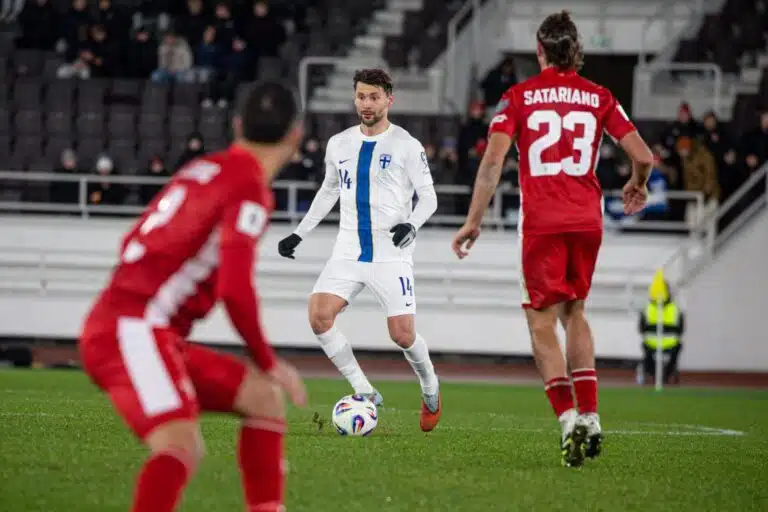 Huuhkajat lennossa uusiin osoitteisiin – Ja järjestään isompiin ympyröihin