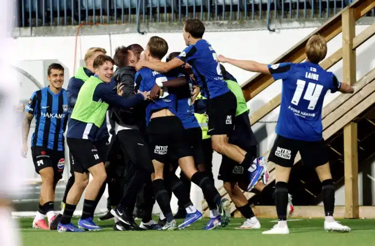 Mestaruustaistelu tiukentui, nousijoille sarjapaikat, mutta vaiensiko joku Antti Munukan?